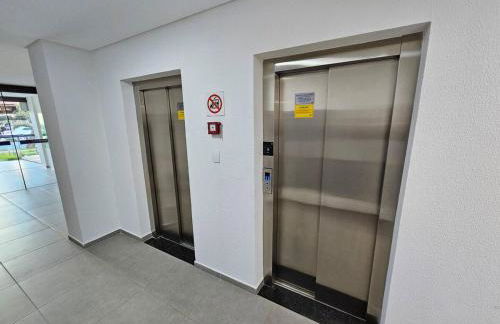 Central Novo 2 Qtos com ar, academia e lava e seca - Foto 17