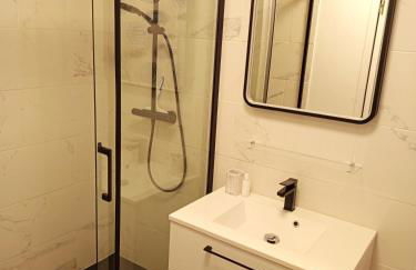 Embrun - T2 avec jardin près de la Plage - Foto 7