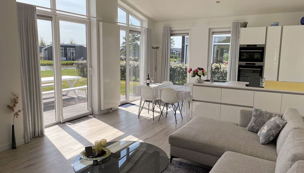 Zeeland Retreat w/ Terrace - Foto 5, Zona de estar