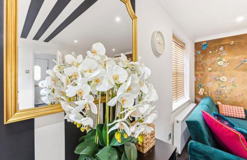 Keaton House - Close to City Centre - Free Parking, Spacious Garden, Fast Wifi and Smart TV by Yoko Property - Foto 27