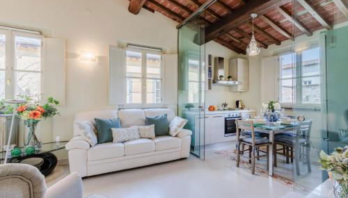 Helene Smart Flat with Elevator inside Lucca - Foto 2