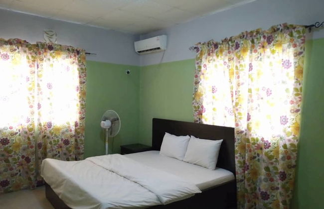 Waterworld Apartments - Photo 3