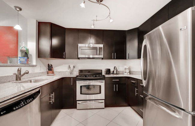 Bluebird Suites near National Airport - Foto 17