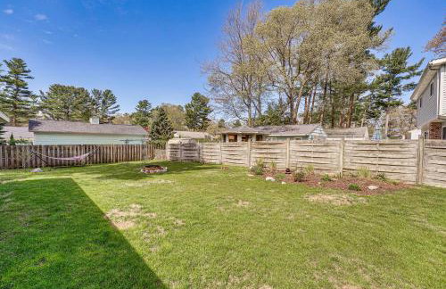 Walk to Beach Lake Michigan Getaway! - Foto 26