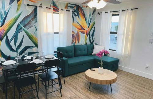 Phoenix Retreat - 2 Bedroom Home with King-Size Bed - 3 Smart TVs - 10 min from Airp - Unit A - Foto 5