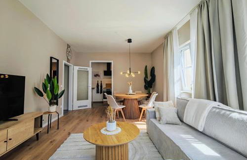 NEU! KINGS-Apartment - 300m zum Bahnhof - 6 Personen - Küche - Gerberplatz - Foto 12