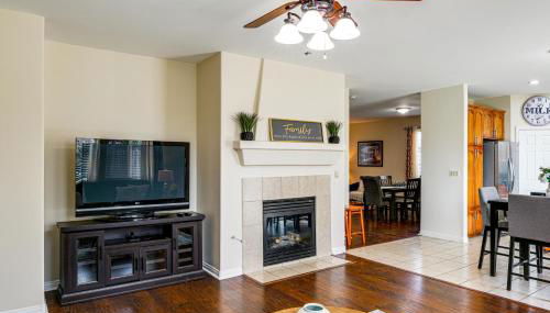 BBQ Ready Home 7 Mi to The Park at River Walk - Photo 4