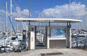 Sailboat land and sea, vegetated - Foto 4