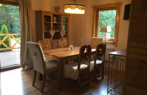 Deluxe Holiday Zdrojowa -Willa typu Alpejskiego w Borach Tucholskich-Całoroczna Balia z jacuzzi-Prywatny las i strumyk -Duża Wiata grillowa - Foto 14