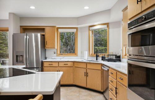 Cherry Hill - Minutes to Downtown! Hot Tub, Spacious Yard & Dogs OK! - Foto 13