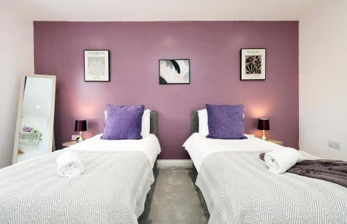 large 2 bed central apartment with balcony and private parking - Foto 45