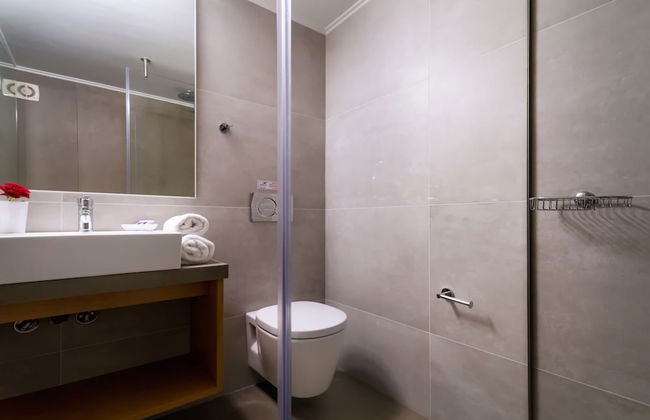 Lotus Hotel Apartments - Photo 38