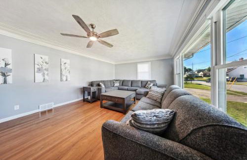 Charming Erie Home about 2 Mi to Downtown Delights! - Foto 4