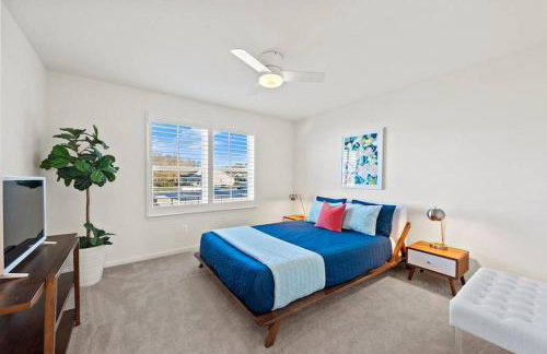 Modern Townhouse with Pool Gym & Tennis Near Beach - Foto 16