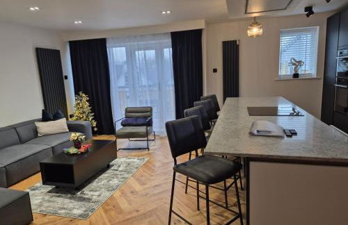 Newly Renovated Flat with Parking space - Foto 10