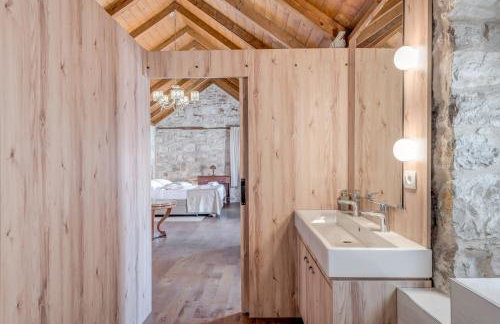 Emperor Suite - Beyond Timeless - Photo 22