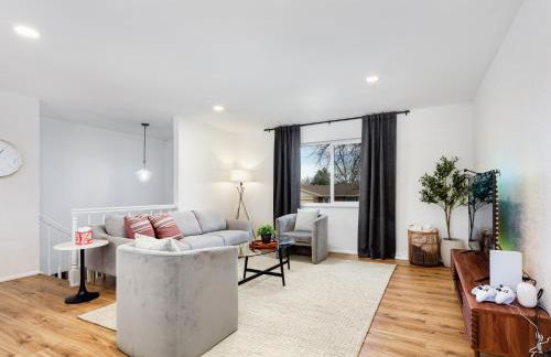 Spacious and Cozy 5 Bed 3 Bath Vacation House W 2 King 3 Queen! Sleep 12! 15Min to Red Rocks - Foto 52