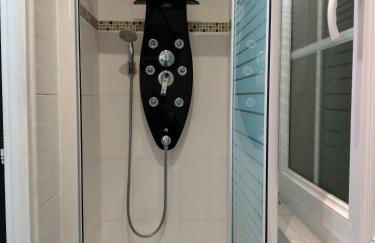 kerwatt - Grande et belle maison de ville avec jardin, proche centre et mer - Photo 36