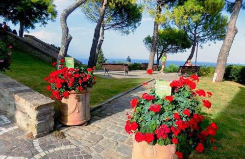 Attico Panoramico tra Verde e Mare con Giardino Deluxe - Foto 38