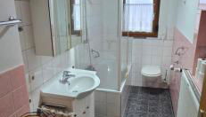Burg Apartment mit Badewanne und Balkon - Photo 2