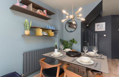 Castle Townhouse Kenilworth - Private Parking - 24 Hr Gym Access - Town Centre - Foto 13