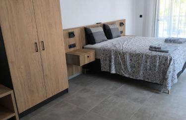 Garden and Sea - Photo 18