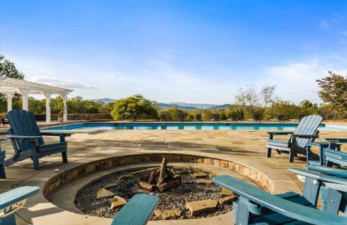 Mountain Mama Ranch - Luxury farmhouse on 200 acres with mountain views, 20mins to Shenandoah, 90mins from DC - Foto 35