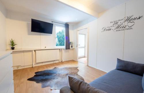 Monteurwohnung-mit-Terrasse-fuer-7-Personen-WLAN-TV-Kueche-Ahrensburg-Naehe-Hamburg-AGRP1204 - Photo 8