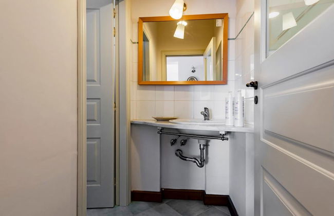 Gli Iris - Appartamento con 2 Camere da Letto by Wonderful Italy - Foto 16