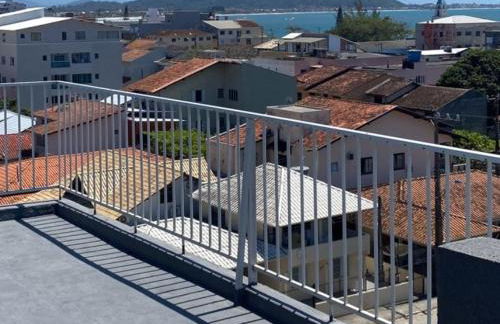 Apartamento na Praia da Enseada, 100 mt praia - Foto 26