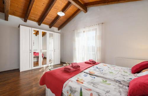 Villa in Sveti Lovrec Near Ski Resort - Foto 8