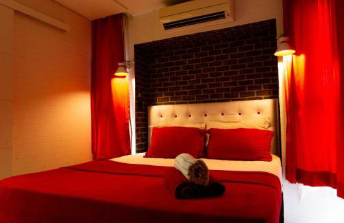 Lindo Flat temático - Asa Sul 913 apartamento - self checkin - garagem - Portaria 24h - Aeroporto - Rodoviária - Foto 3