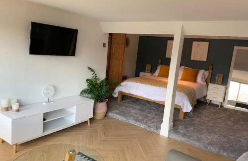 3 Bedroom apartment in Harborne - Photo 20