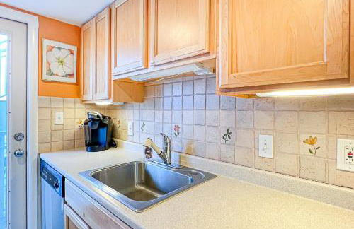 Sunspot Condo --- 2 McKinley Ave, Unit 103 - Photo 6