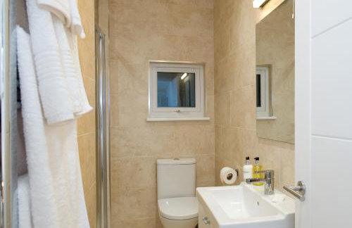 Hillside Studio - Photo 12