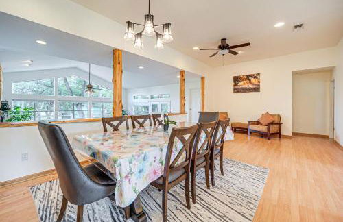 Pin Oak Farmhouse with Patio in Dripping Springs - Foto 9