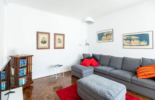 Ambassador Balcony Suites - Photo 11