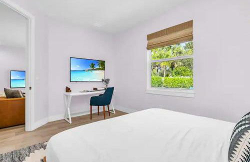 Opulence & Serenity at Our Luxury Home in Jupiter! - Photo 6