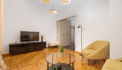 Bright & Contemporary Home with Balcony in Vibrant Piraeus - Foto 3