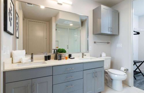 Trinity River - Skyline Views - King bed - Foto 16