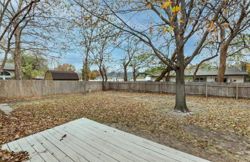 3 Bed 2 Bath Home w 2 Car Garage & Fitness Room - Foto 42