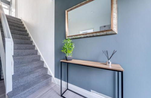 Elegant Bedroom -Near M25, Free Parking , Free WiFi - Foto 21