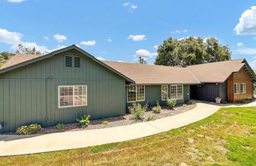 Yosemite & Bass Lake 3 Acres, Pool, Game Room, Stunning Views - Foto 13