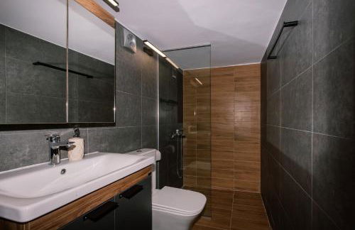 Ste's house at Macedonia Airport - Photo 12