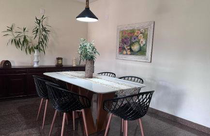 Quarto Elegante - Casa com piscina no Centro - Foto 4