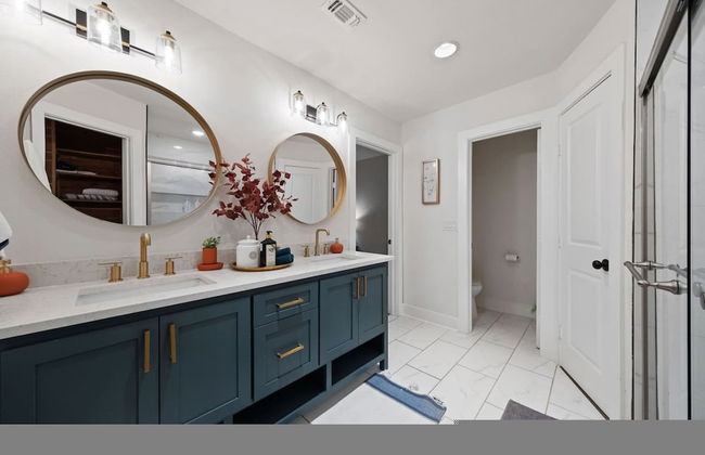 Spacious 6 Bed House Airport Pet Friendly AFB - Foto 27