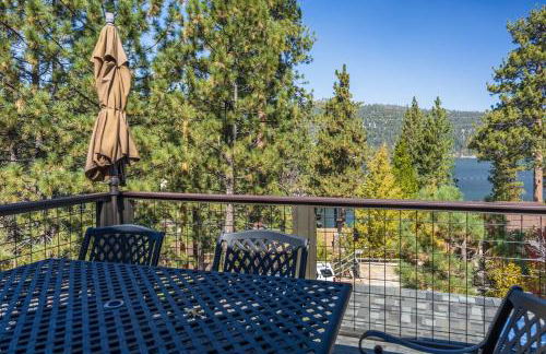 Ultimate Lakeview Lodge and ON THE LAKE! with a Hot-Tub! - Foto 25