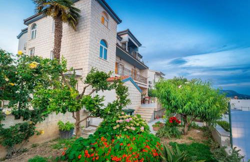 Apartments Katarina with swimming pool - Photo 4