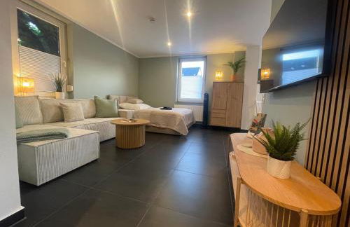 LIGHTPLACE • Größere Gruppen • 4 Einzelzimmer • Boxspring • Smart TV • Biergarten • Restaurant - Foto 14