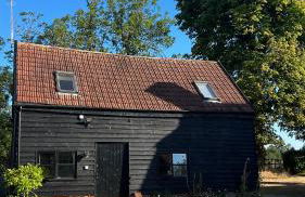 Gorgeous comfortable barn with huge private orchard in quiet Suffolk location - Foto 1